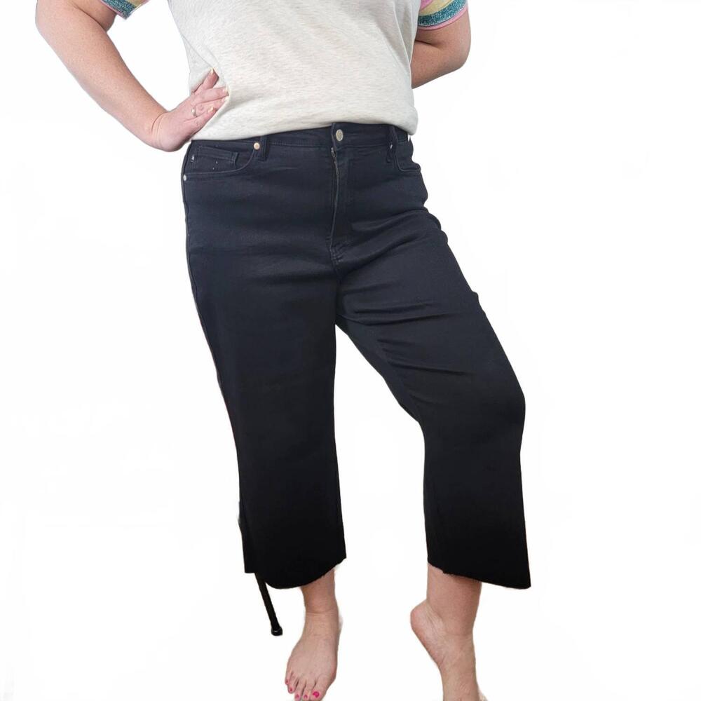 NEW JUDY BLUE rylee tummy control cropped wide legs jeans - plus in black